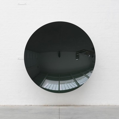 Untitled (Stellar Green Pearl / Transparent Black) - © Mennour