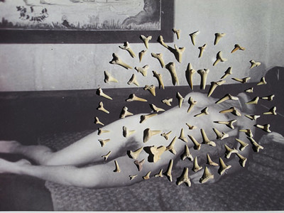 Collection Préhistorique (Femme allongée et dents de requin) - © Mennour
