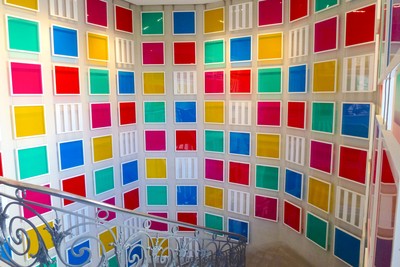 Cinq couleurs pour une entrée, permanent work in situ - © Mennour