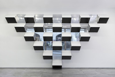 Pyramidal, haut-relief, work in situ – A5 - © Mennour