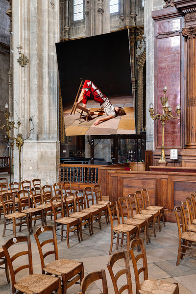 Exhibition view, Église Saint-Eustache, Paris - © Mennour