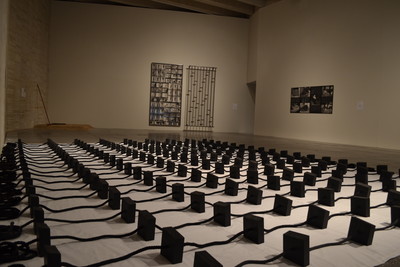 La Pêche endeuillée, 1968 - 1969 Installation 180 pieces in painted wood linked by sections of 9, dyed rope, fabric, onw text on wall, printed text ,15 x 500 x 730 cm mínimum space : 50 m2;
FRAC Pays de la Loire, Carquefou, near Nantes
Installation view, MUSAC, 2016 - © Mennour
