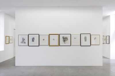 View of the exhibition « Sera montrée une suite de dessins, études et modellos, issus d'une pratique peu usitée de nos jours, mais qui n'a rien perdu de son charme, ni de sa pertinence », kamel mennour (47 rue Saint‑André des arts), Paris, 2017 - © © ADAGP Martial Raysse
Photo. archives kamel mennour
Courtesy the artist and kamel mennour, Paris/London, Mennour