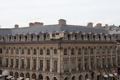 Exhibition view, Place Vendôme, Paris - © Mennour