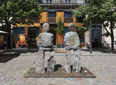 Installation view, Place Saint-Germain-des-Prés, Paris - © Mennour
