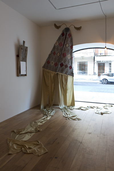 *Do you realise there is a rainbow even if it’s night!? (gold green)*, 2017
Detail
Kilim carpet from Kosovo, flokati, polyester, chenille wire, steel, brass; installation with flickering and unflickering light bulbs
210 x 160 x 28 cm ; 860 x 160 x 28 cm - © Do you realise there is a rainbow even if it&rsquo;s night!? (gold green), 2017
Detail
Kilim carpet from Kosovo, flokati, polyester, chenille wire, steel, brass; installation with flickering and unflickering light bulbs
210 x 160 x 28 cm ; 860 x 160 x 28 cm, Mennour