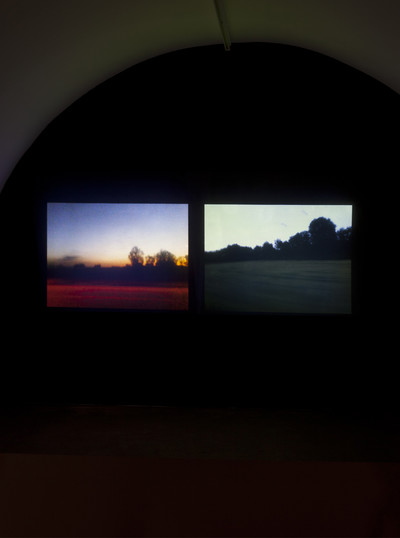 Camille de Toledo
Nowhere Lands (serie1), 2004-2013
Double screens slide show of 92 pictures
11 min
View of the exhibition « L’image pensée », kamel mennour, Paris, 2013
© Camille de Toledo
Photo. Fabrice Seixas
Courtesy Camille de Toledo - © Mennour