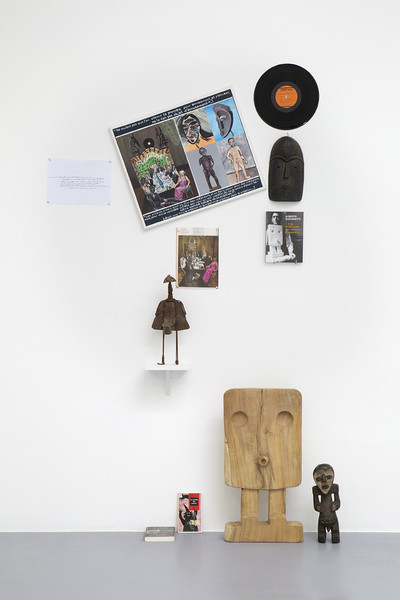 Ma personne de Georges Adéagbo - © Mennour