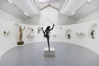 Les Statues ! - © Mennour