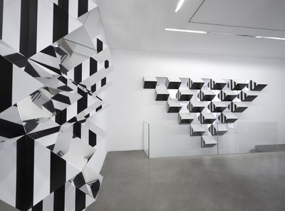 Pyramidal, hauts-reliefs, travaux in situ et situés, 2017 - © Mennour