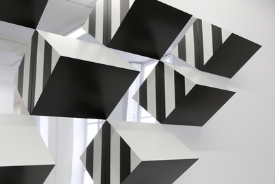 Pyramidal, hauts-reliefs, travaux in situ et situés, 2017 - © Mennour