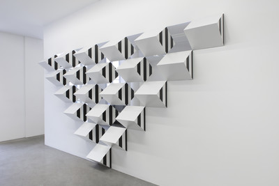 Pyramidal, hauts-reliefs, travaux in situ et situés, 2017 - © Mennour