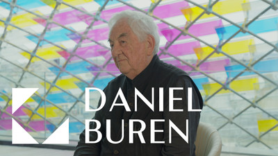 DANIEL BUREN — Les Nuages colorés, travail in situ - © Mennour