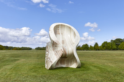 Anish Kapoor - Centre of Polish Sculpture - © Mennour
