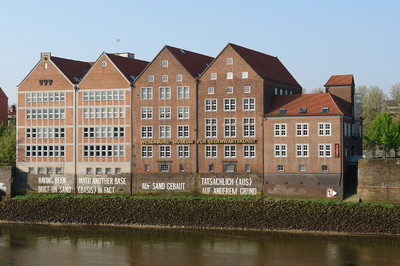 Claire Fontaine - Weserburg Museum of Modern Art - © Mennour