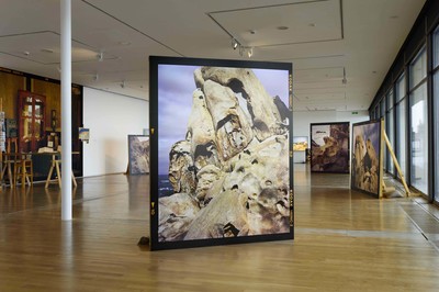 Zineb Sedira - Dundee Contemporary Arts - © Mennour